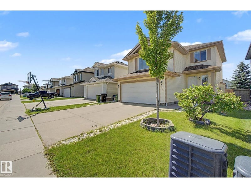 3236 21 ST NW, Edmonton, Alberta, T6T0A8, Edmonton, Alberta — photo 1 of 5