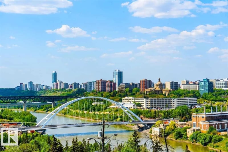 #509 10149 SASKATCHEWAN DR NW, Edmonton, Alberta, T6E6B6, Edmonton, Alberta — photo 1 of 5