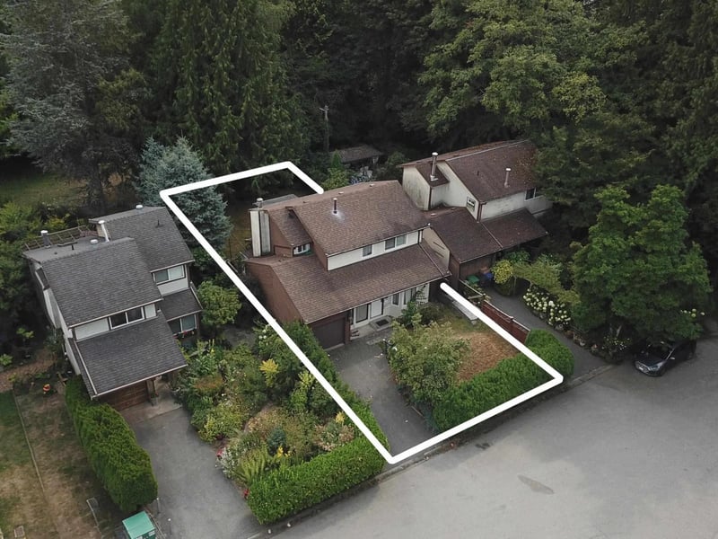 13870 LAUREL Drive, Surrey, British Columbia, V3T1A9, Surrey, British Columbia — photo 1 of 4