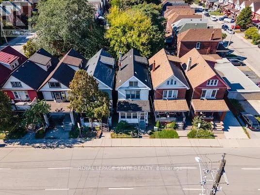 35 Sherman Avenue North, Hamilton (Gibson), Ontario, L8L6L9, Hamilton (Gibson), Ontario — photo 1 of 5
