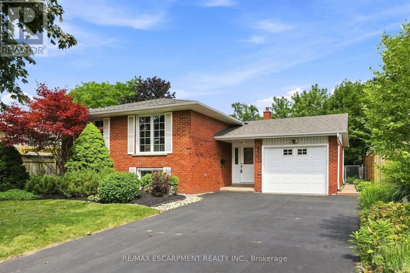 635 Ramsgate Road, Burlington (Roseland), Ontario, L7N2X9, Burlington (Roseland), Ontario — photo 1 of 5