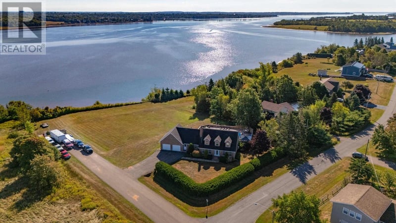 138 Cathy Drive, Cornwall, Prince Edward Island, C0A1H0, Cornwall, Prince Edward Island — photo 1 of 5