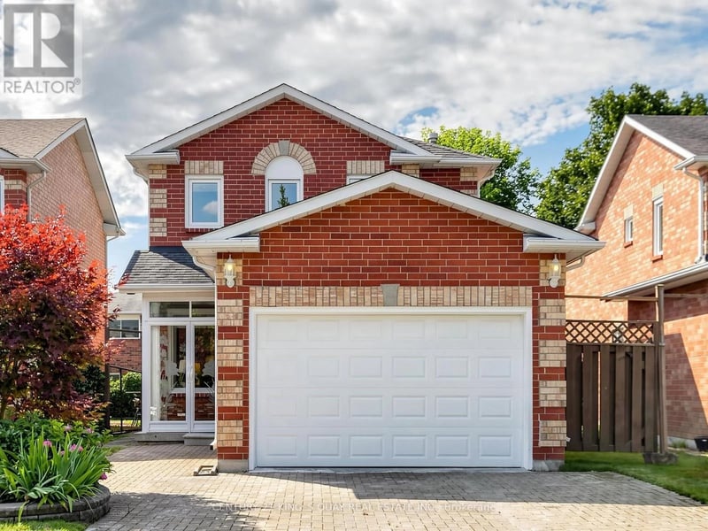 72 Dunsmore Crescent, Richmond Hill (Crosby), Ontario, L4C0C5, Richmond Hill (Crosby), Ontario — photo 1 of 5