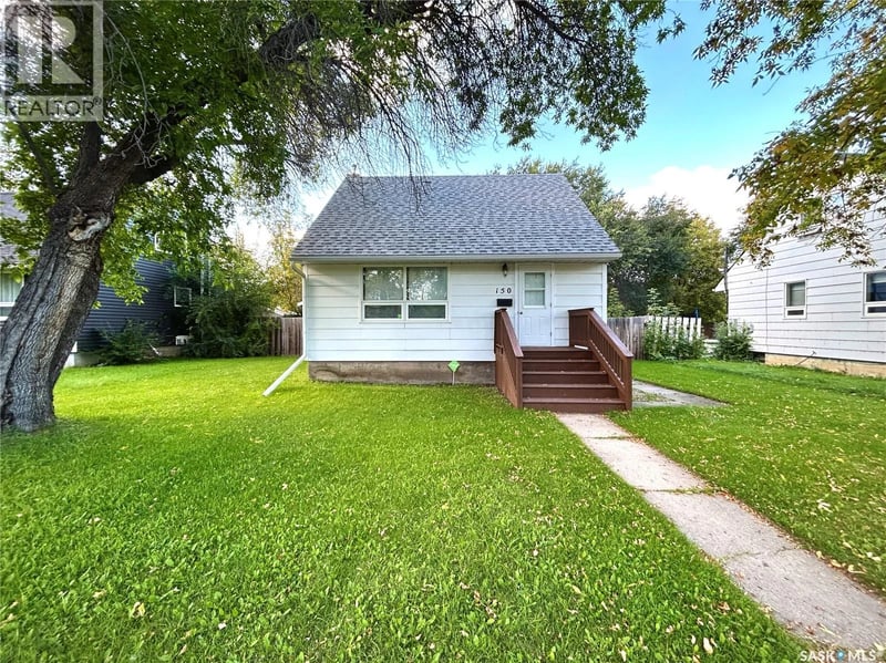 150 24th STREET E, Prince Albert, Saskatchewan, S6V1R5, Prince Albert, Saskatchewan — photo 1 of 5