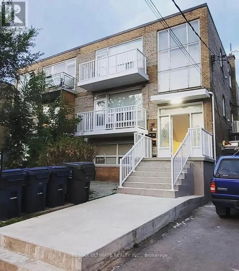#2 749 Marlee Avenue, Toronto (Yorkdale-Glen Park), Ontario, M6B3J8, Toronto (Yorkdale-Glen Park), Ontario — photo 1 of 5