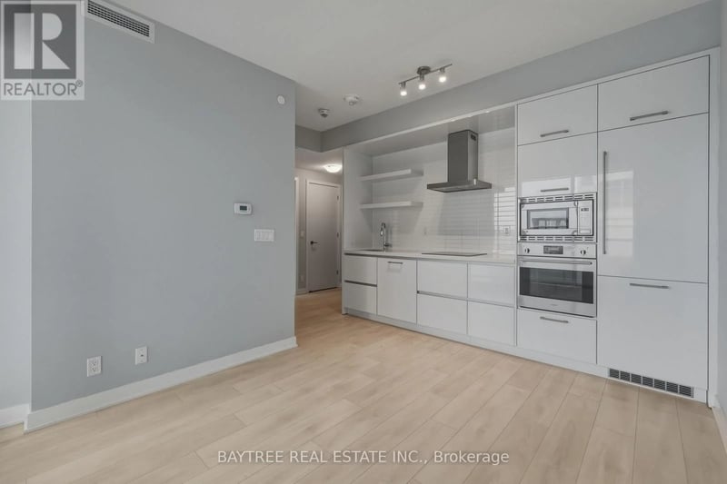 #3807 2221 Yonge Street, Toronto (Mount Pleasant West), Ontario, M4S2B5, Toronto (Mount Pleasant West), Ontario — photo 1 of 5