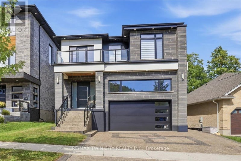 320 Otterbein Road, Kitchener, Ontario, N2B0A7, Kitchener, Ontario — photo 1 of 5