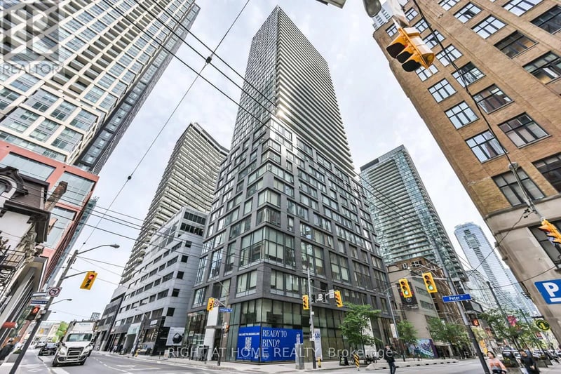 #3903 101 Peter Street, Toronto (Waterfront Communities), Ontario, M5V2G9, Toronto (Waterfront Communities), Ontario — photo 1 of 5