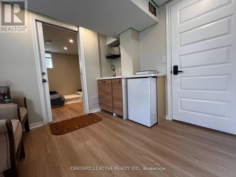 280 Thirtieth Street, Toronto (Alderwood), Ontario, M8W3E3, Toronto (Alderwood), Ontario — photo 1 of 5