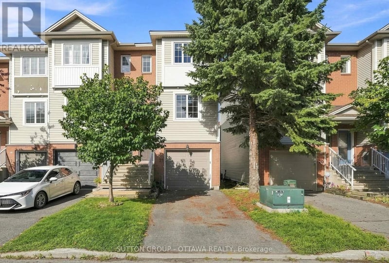 22 Manhattan Crescent, Ottawa, Ontario, K2C4B4, Ottawa, Ontario — photo 1 of 5