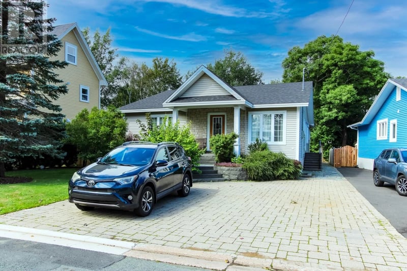 32 London Road, St. John's, Newfoundland & Labrador, A1B2H1, St. John's, Newfoundland & Labrador — photo 1 of 5