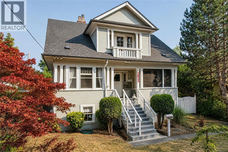 2833 Colquitz Avenue, Saanich, British Columbia, V9A2L9, Saanich, British Columbia — photo 1 of 5