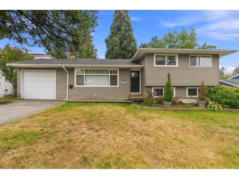 11530 95A Avenue, Delta, British Columbia, V4C3V5, Delta, British Columbia — photo 1 of 5