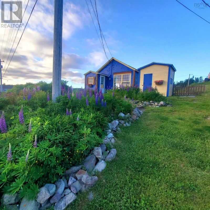 101 Havenside Road, Louisbourg, Nova Scotia, B1C1P1, Louisbourg, Nova Scotia — photo 1 of 5