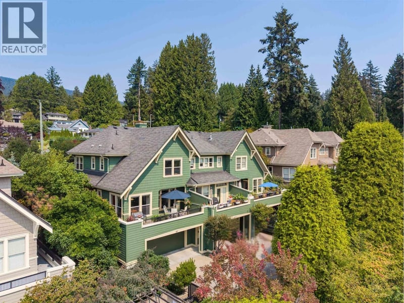 261 QUEENS Road, North Vancouver, British Columbia, V7N4N7, North Vancouver, British Columbia — photo 1 of 5