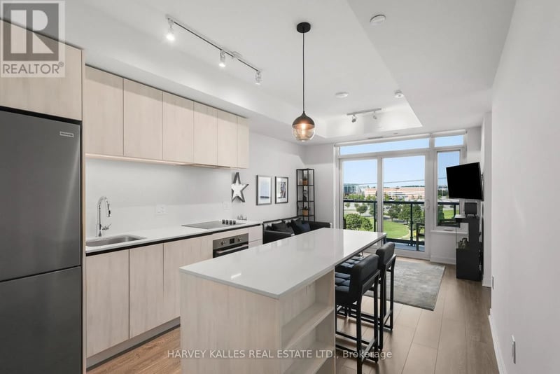 #609 2495 Eglinton Avenue West, Mississauga (Central Erin Mills), Ontario, L5M5A9, Mississauga (Central Erin Mills), Ontario — photo 1 of 5