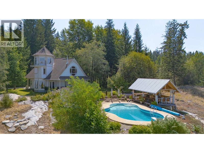 114 BEAR END Road, Penticton, British Columbia, V2A8V6, Penticton, British Columbia — photo 1 of 5
