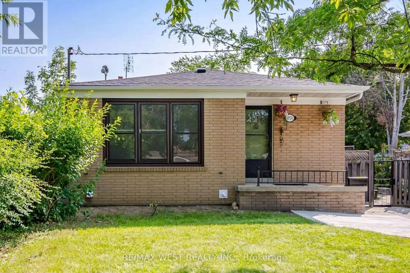 751 Meadowvale Road, Toronto (Highland Creek), Ontario, M1C1T1, Toronto (Highland Creek), Ontario — photo 1 of 5