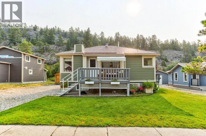 20525 25 Avenue, Bellevue, Alberta, T0K0C0, Bellevue, Alberta — photo 1 of 5