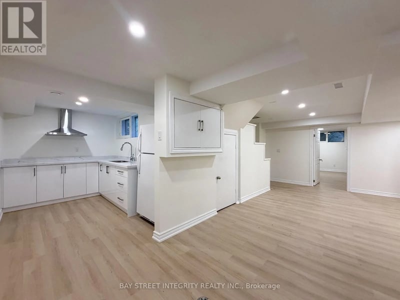 #Lower 40 Rippleton Road, Toronto (Banbury-Don Mills), Ontario, M3B1H6, Toronto (Banbury-Don Mills), Ontario — photo 1 of 5