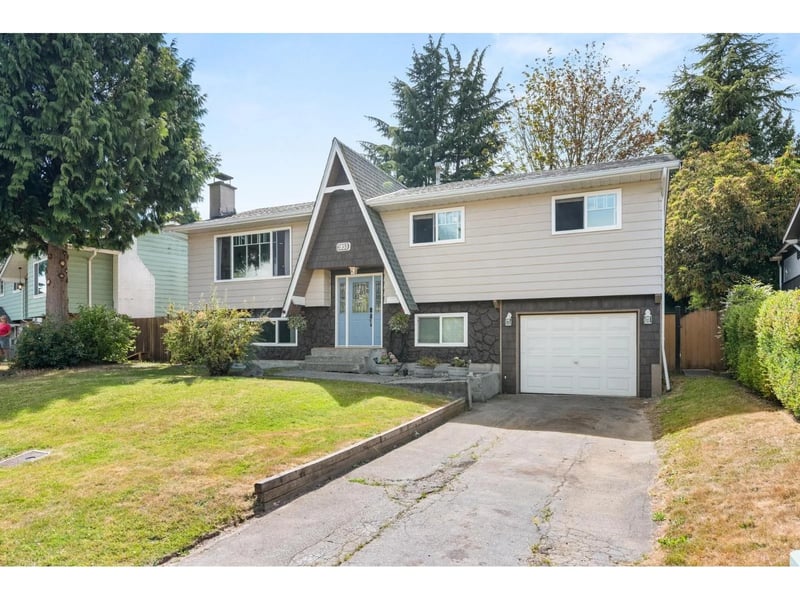 5933 ANGUS Place, Surrey, British Columbia, V3S4W8, Surrey, British Columbia — photo 1 of 5