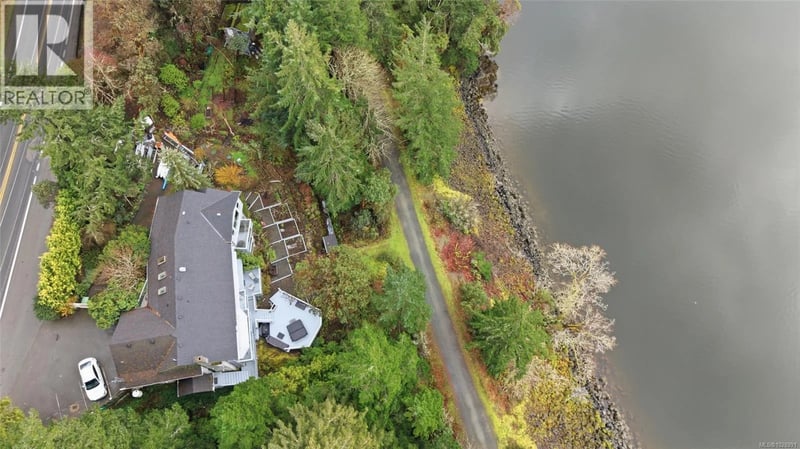 5301 Sooke Road, Sooke, British Columbia, V9Z0E8, Sooke, British Columbia — photo 1 of 5