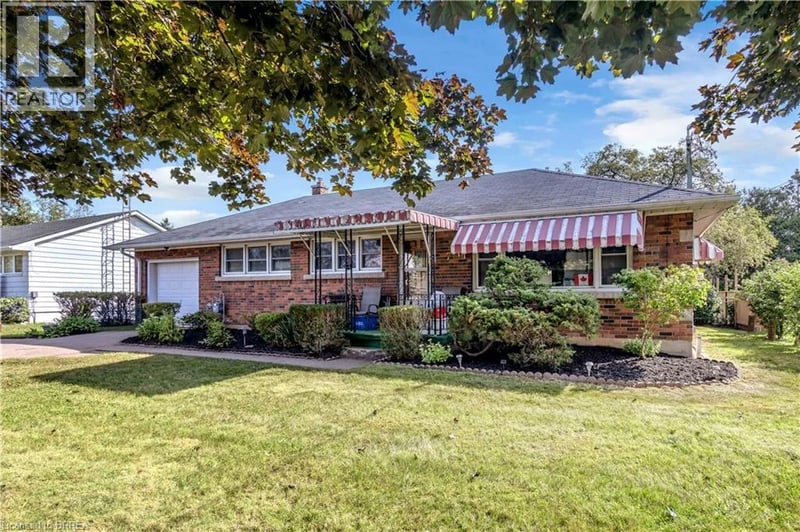 7 WILLOWDALE Street, Brantford, Ontario, N3T0L3, Brantford, Ontario — photo 1 of 5