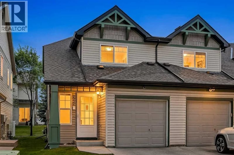 2337 Eversyde Avenue Southwest, Calgary, Alberta, T2Y4S4, Calgary, Alberta — photo 1 of 5