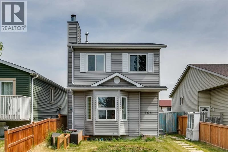 104 Falmere Way Northeast, Calgary, Alberta, T3J2Y5, Calgary, Alberta — photo 1 of 5