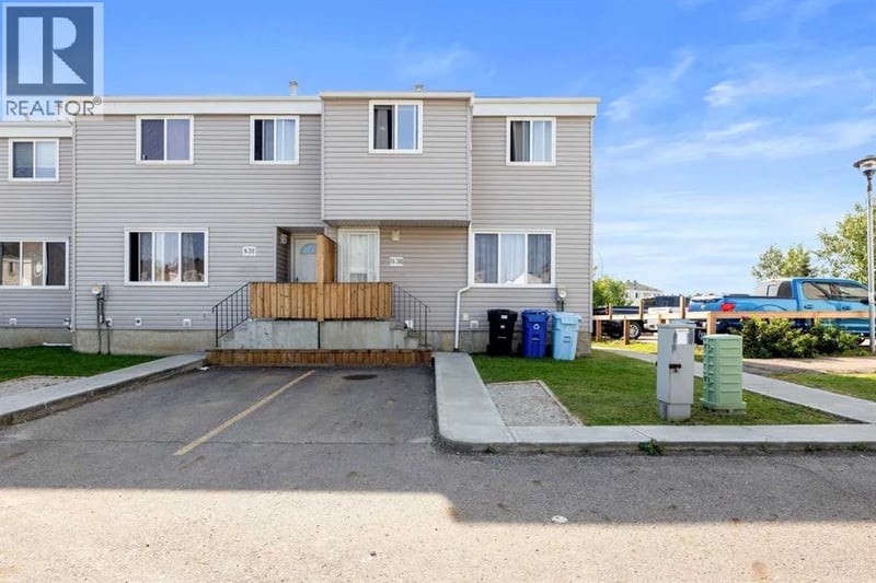 701 Beacon hill Drive, Fort McMurray, Alberta, T9H3R4, Fort McMurray, Alberta — photo 1 of 5