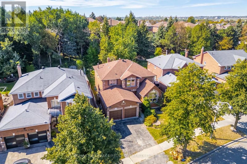 22 Foakes Drive, Ajax (Central West), Ontario, L1T3K5, Ajax (Central West), Ontario — photo 1 of 5