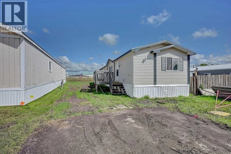 9824 104 Avenue, Clairmont, Alberta, t8x5a9, Clairmont, Alberta — photo 1 of 5