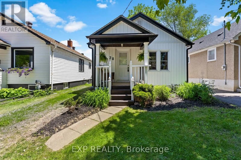 28 Grantham Avenue, St. Catharines (E. Chester), Ontario, L2P3B4, St. Catharines (E. Chester), Ontario — photo 1 of 5