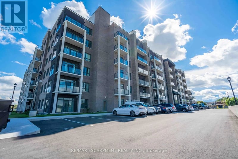 #541 5055 Greenlane Road, Lincoln (Lincoln Lake), Ontario, L3J2J3, Lincoln (Lincoln Lake), Ontario — photo 1 of 5