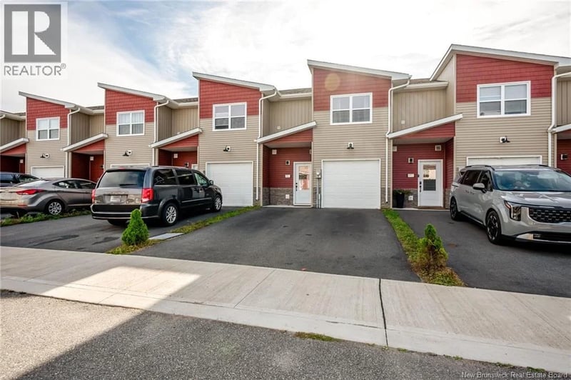 143 Arlington Crescent, Saint John, New Brunswick, E2K0G4, Saint John, New Brunswick — photo 1 of 5