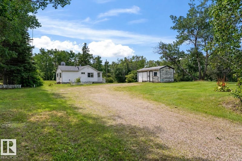 42201 TWP RD 624, Rural Bonnyville M.D., Alberta, T9M1P1, Rural Bonnyville M.D., Alberta — photo 1 of 5