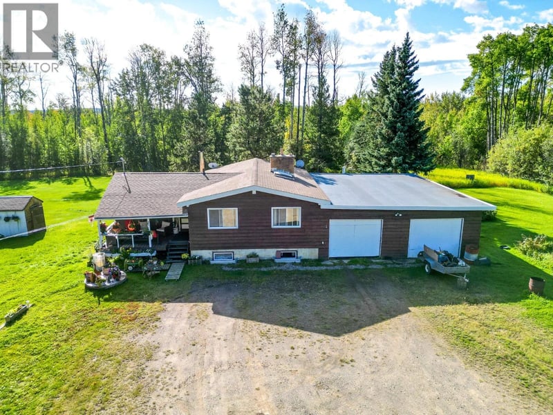 14034 211 Road, Dawson Creek, British Columbia, V1G4G7, Dawson Creek, British Columbia — photo 1 of 5