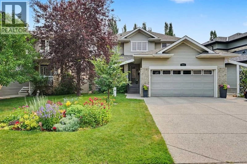 915 Coopers Drive Southwest, Airdrie, Alberta, T4B2W3, Airdrie, Alberta — photo 1 of 5