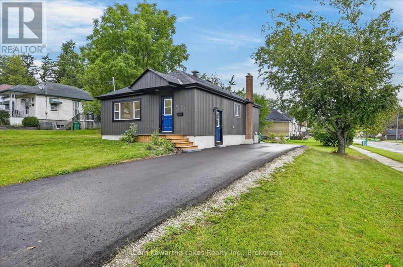 1028 Western Avenue, Peterborough (Otonabee Ward 1), Ontario, K9J5W4, Peterborough (Otonabee Ward 1), Ontario — photo 1 of 5