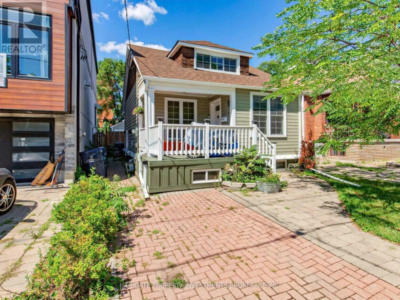 #Basement 210 Gowan Avenue, Toronto (Danforth Village-East York), Ontario, M4J2K6, Toronto (Danforth Village-East York), Ontario — photo 1 of 5