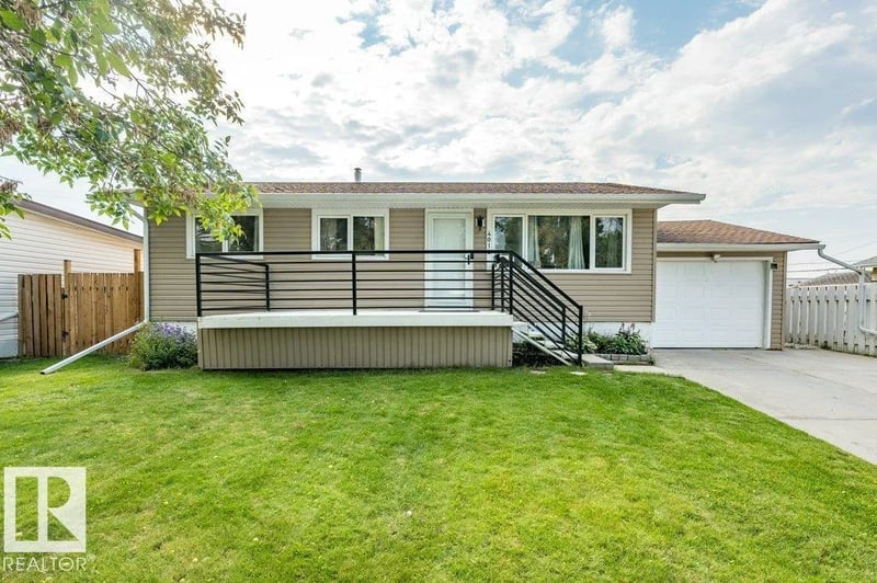 4012 55 ST, Wetaskiwin, Alberta, T9A1T4, Wetaskiwin, Alberta — photo 1 of 5