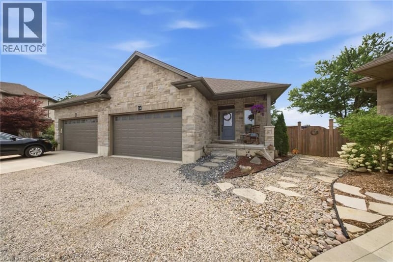 14 RIDGEWOOD Court, Woodstock, Ontario, N4T0E5, Woodstock, Ontario — photo 1 of 5