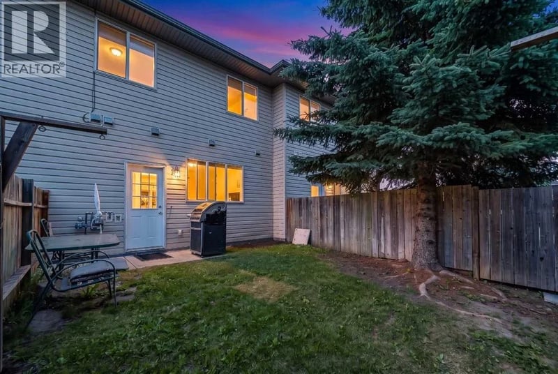 4406 46 Avenue, Sylvan Lake, Alberta, T4S1W7, Sylvan Lake, Alberta — photo 1 of 5