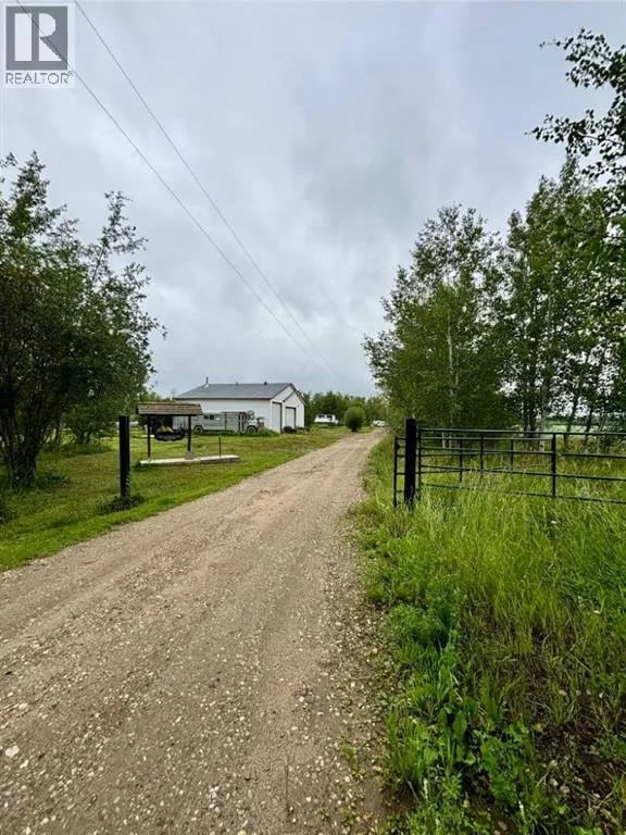 6544 Township Road 692, Grovedale, Alberta, T0H1X0, Grovedale, Alberta — photo 1 of 5