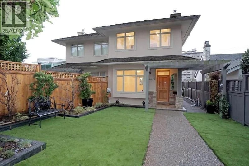 2376 MARINE Drive, West Vancouver, British Columbia, V7V1K8, West Vancouver, British Columbia — photo 1 of 5