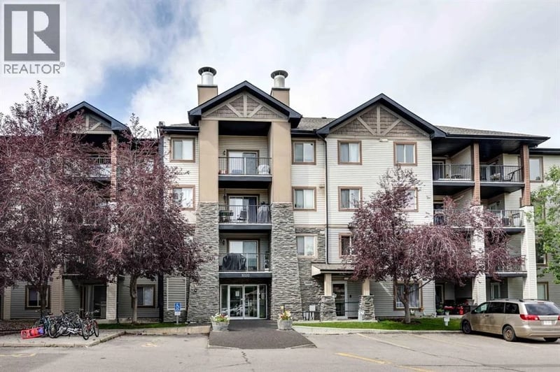8 Bridlecrest Drive Southwest, Calgary, Alberta, T2Y0H6, Calgary, Alberta — photo 1 of 5