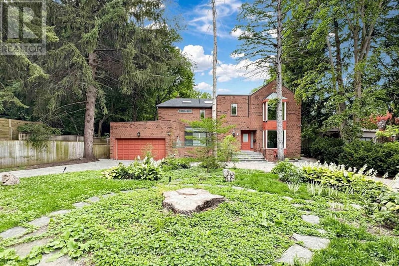 40 Donino Avenue, Toronto (Bridle Path-Sunnybrook-York Mills), Ontario, M4N2W7, Toronto (Bridle Path-Sunnybrook-York Mills), Ontario — photo 1 of 5