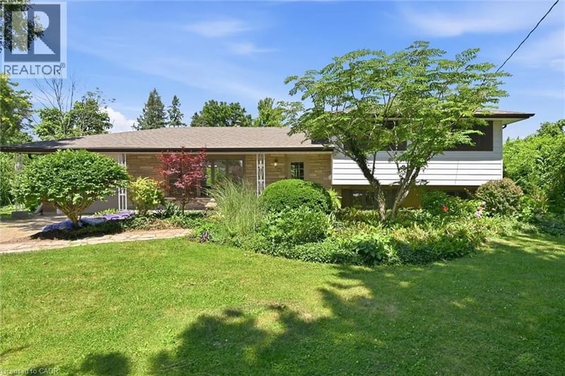 34 CHRISTOPHER Drive, Hamilton, Ontario, L9B1G7, Hamilton, Ontario — photo 1 of 5