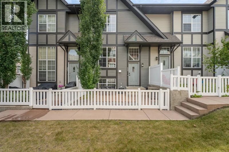 205 New Brighton Villas Southeast, Calgary, Alberta, T2Z0T6, Calgary, Alberta — photo 1 of 5
