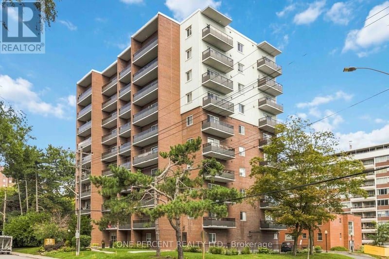 #1005 15 Elizabeth Street North, Mississauga (Port Credit), Ontario, L5G2Z3, Mississauga (Port Credit), Ontario — photo 1 of 5